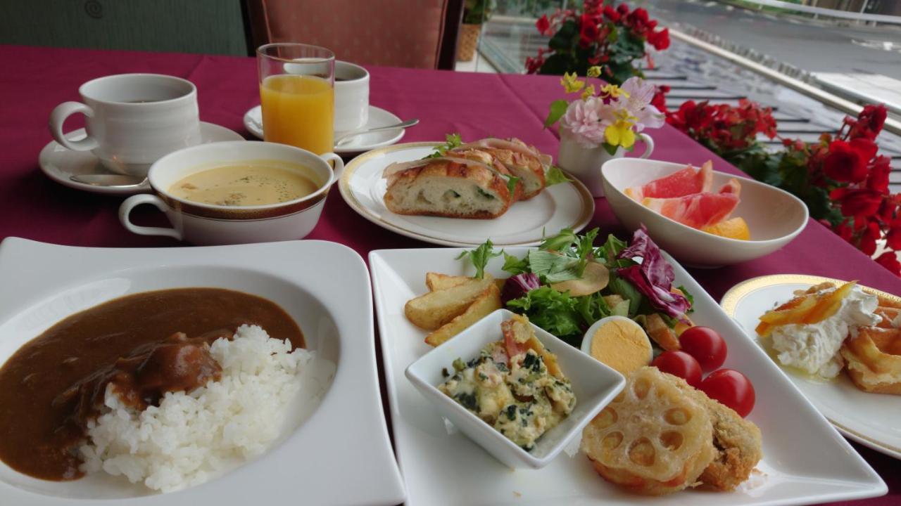 Hotel Yokohama Garden Exterior photo